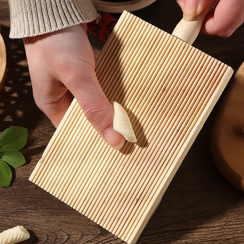 Wooden Board Rolling For Macaroni