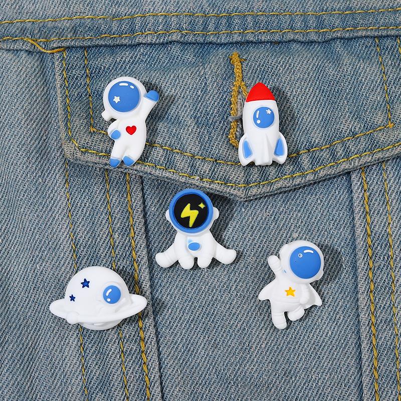 5 PCS/Set Cosmonaut Rocket Astronaut Pins