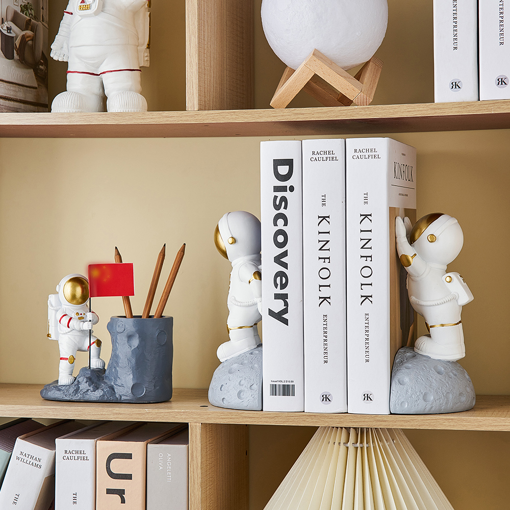Creative Bookshelf Decorations Book Stand - Image 6