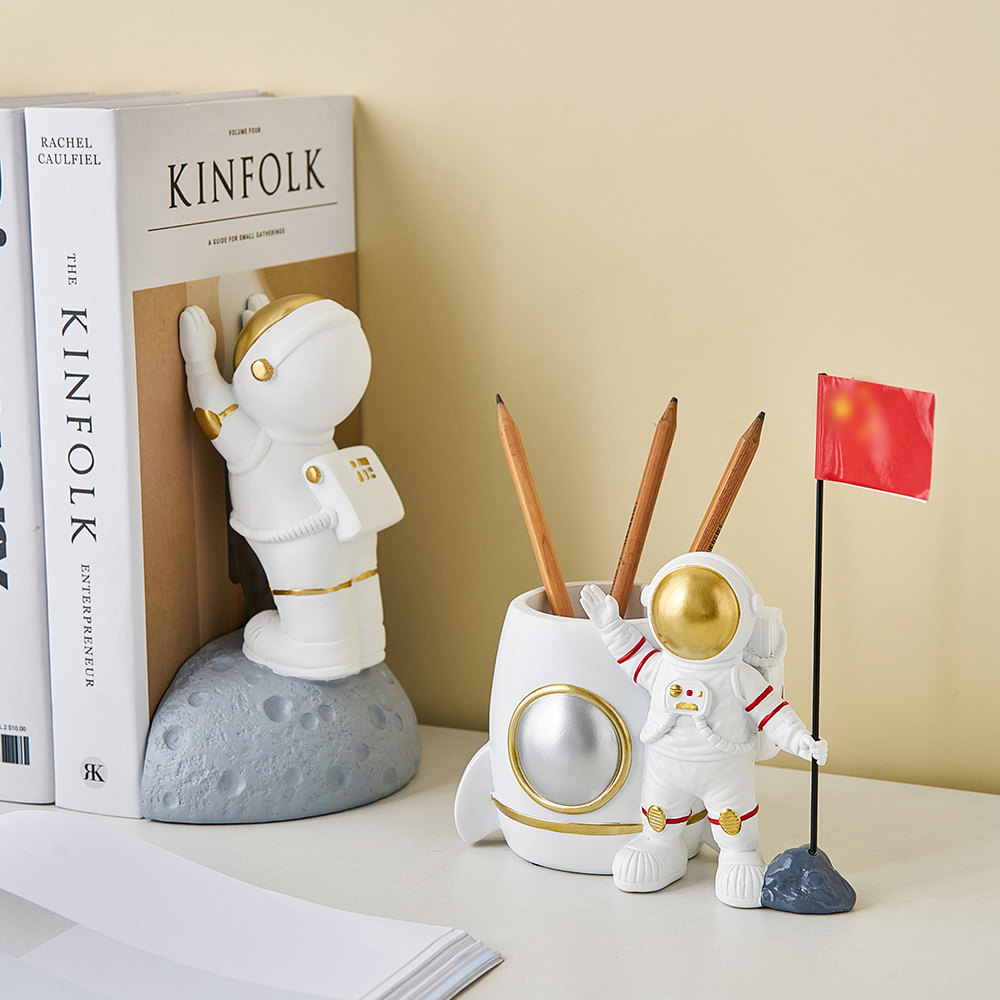 Creative Bookshelf Decorations Book Stand - Image 5