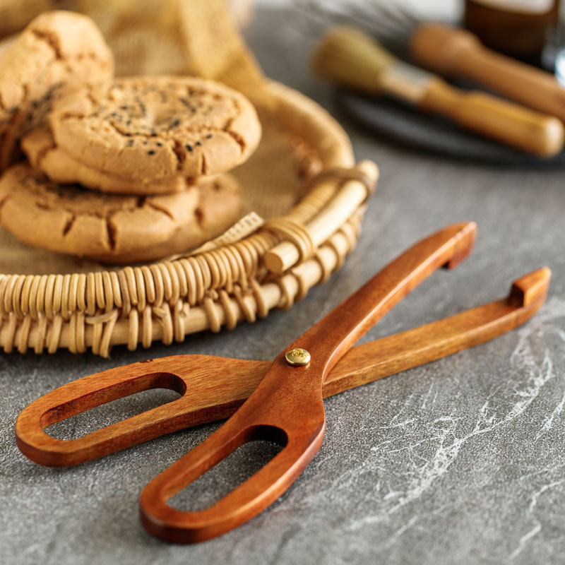 Creative Wooden Kitchen Food Scissor Clip - Image 4