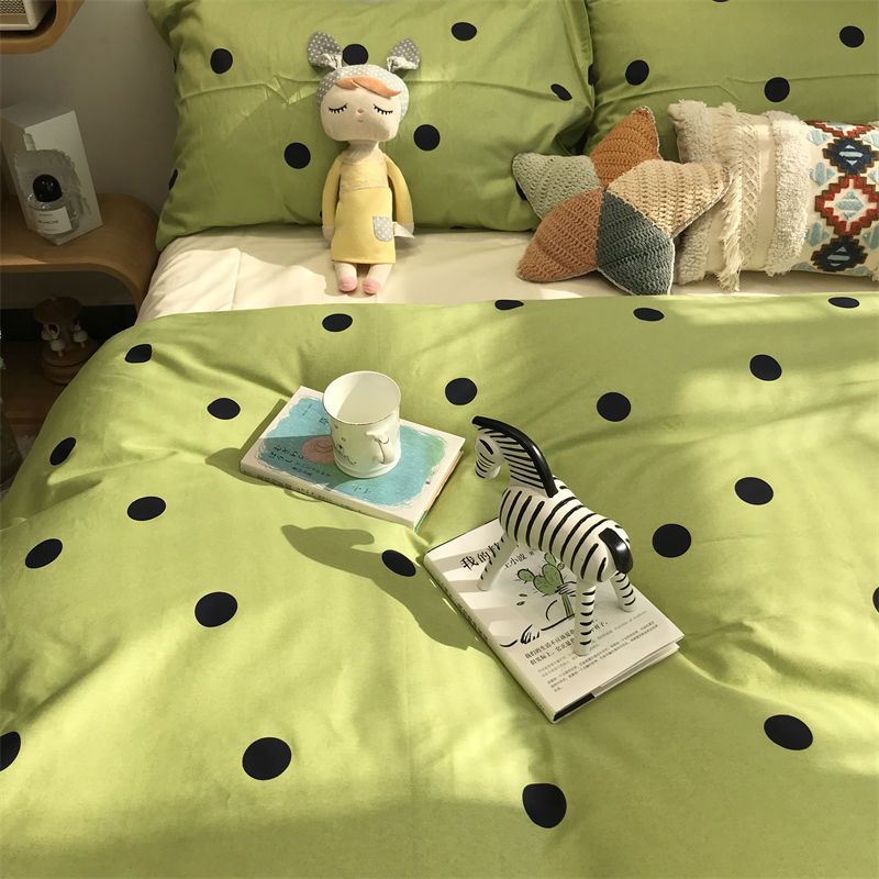 Green Girl's Heart Duvet Cover, Twin Size - Image 3