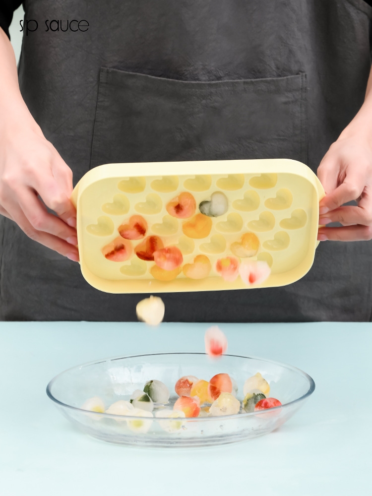 29 Ice Ball Love Shape Mold - Image 2