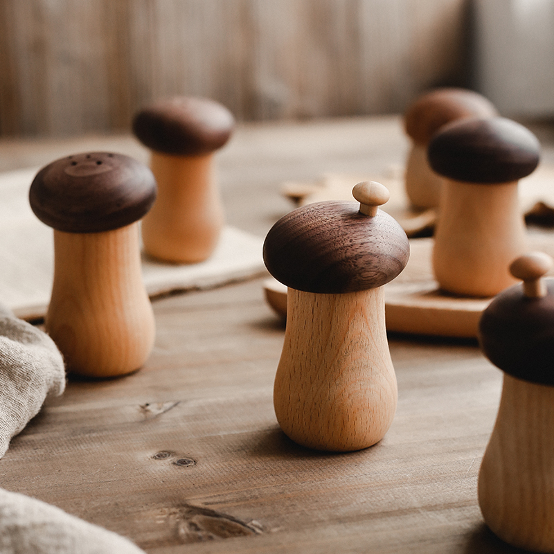 Small Mushroom Walnut Beech Wood High-End Toothpick Box