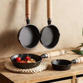 Mini Cast Iron Frying Pan Nonstick Omelette Egg Pan With Wooden Handle