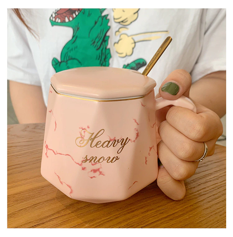 European Style Luxury Gold-painted Ceramic Coffee Mug, Pink - Image 2