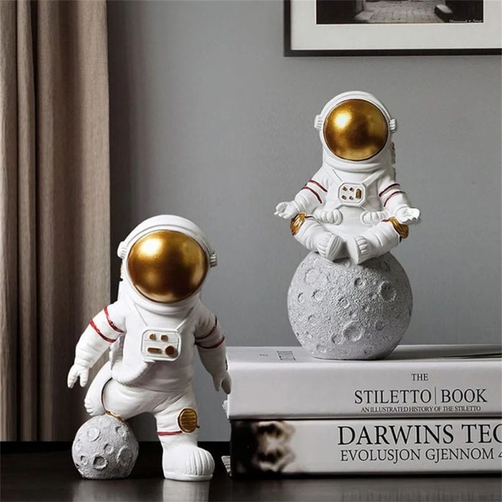 3 PCS/Set Decorative Astronaut Miniatures Figurines Statues - Image 3