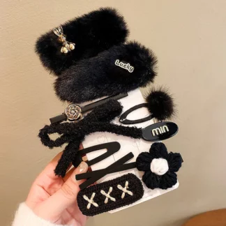 Temperament Autumn And Winter Plush Hairpins Black