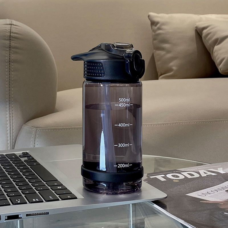 700ML Portable Leak-proof Large-capacity Water Bottle with Straw - Image 2