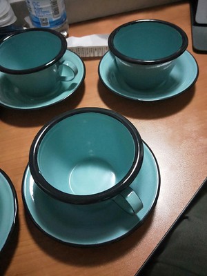 Vintage Enamel Kettle with 4 Cups Trays Set - Image 5