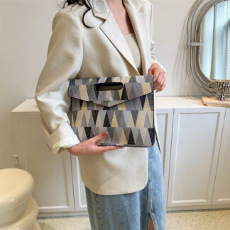 Women PU Leather Triangle Envelope Clutch