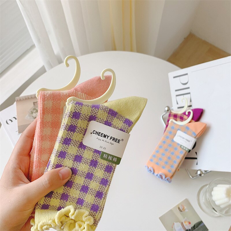 Mid-tube Comfortable and Breathable Piles Socks - Image 3