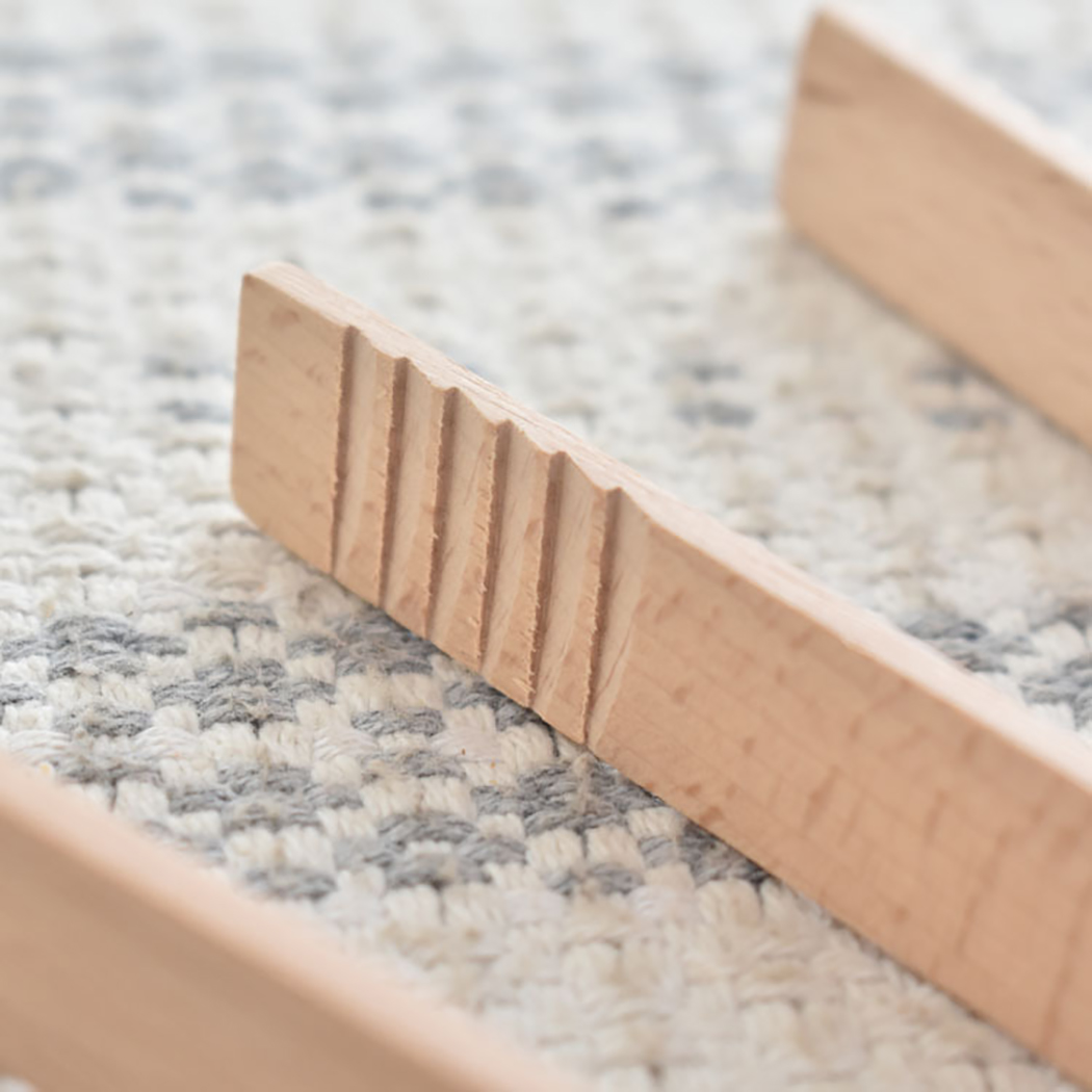 Natural Wood Pastry Clamp Multipurpose Serving Tongs - Image 4