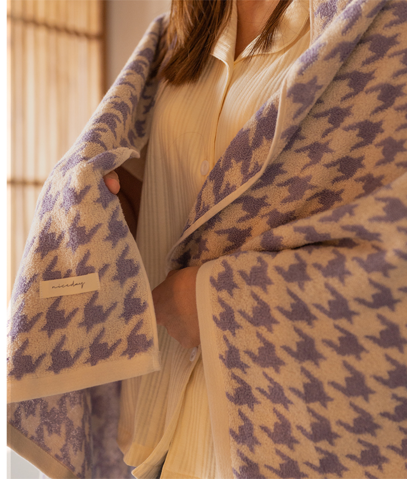 70*140cm Classic Plaid Jacquard Series Soft Pure Cotton Bathroom Towel - Image 2