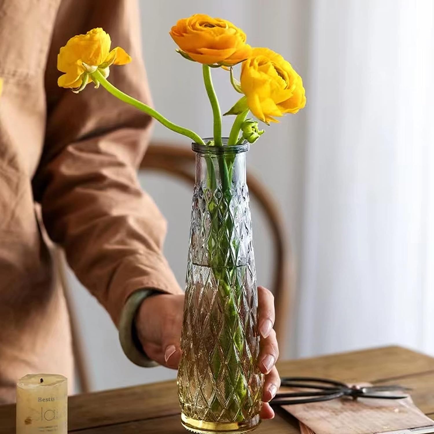 2PCS Embossed Transparent Glass Vase Set - Image 4