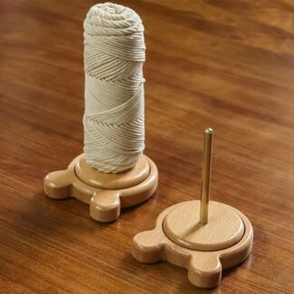 Wooden Bear Yarn Holder Spinning Knitting Tools Beginner Crochet Accessories