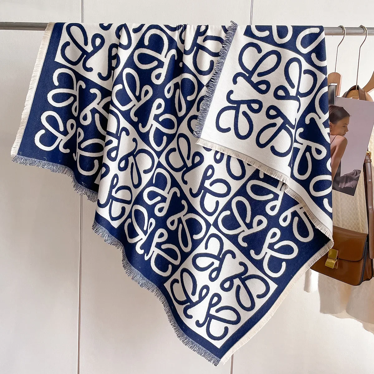 Warm Cashmere Luxury Print Women Scarf - Image 3