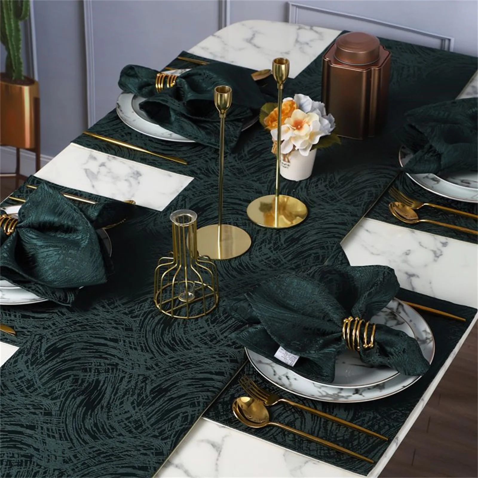 Set of 4 Luxury Dark Green Serving Napkins - Image 3