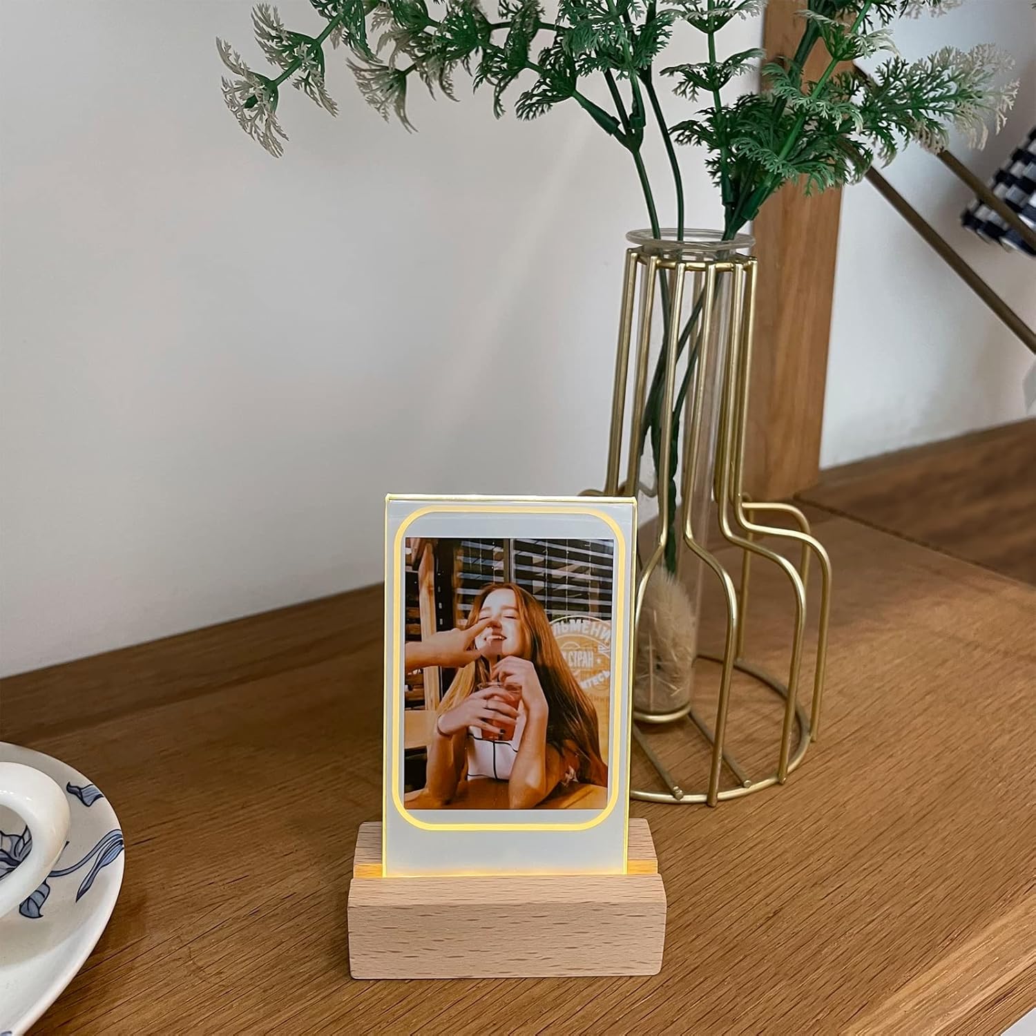 3-Inch Vertical Photo Holder Frame Holder LED Light