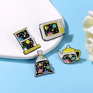 Creative Retro Planet Spaceship Metal Badge Enamel Lapel Pins (4PCS/Set)
