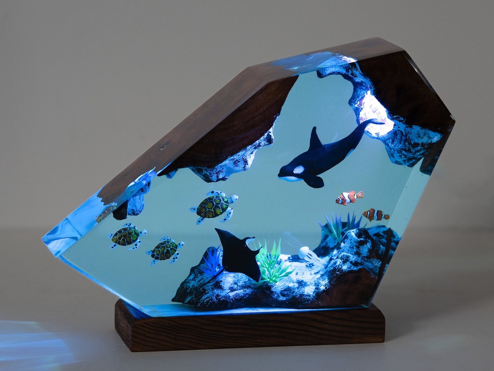 Octopus And Diver Resin Night Lights, Turtles Resin Lamp - Image 3