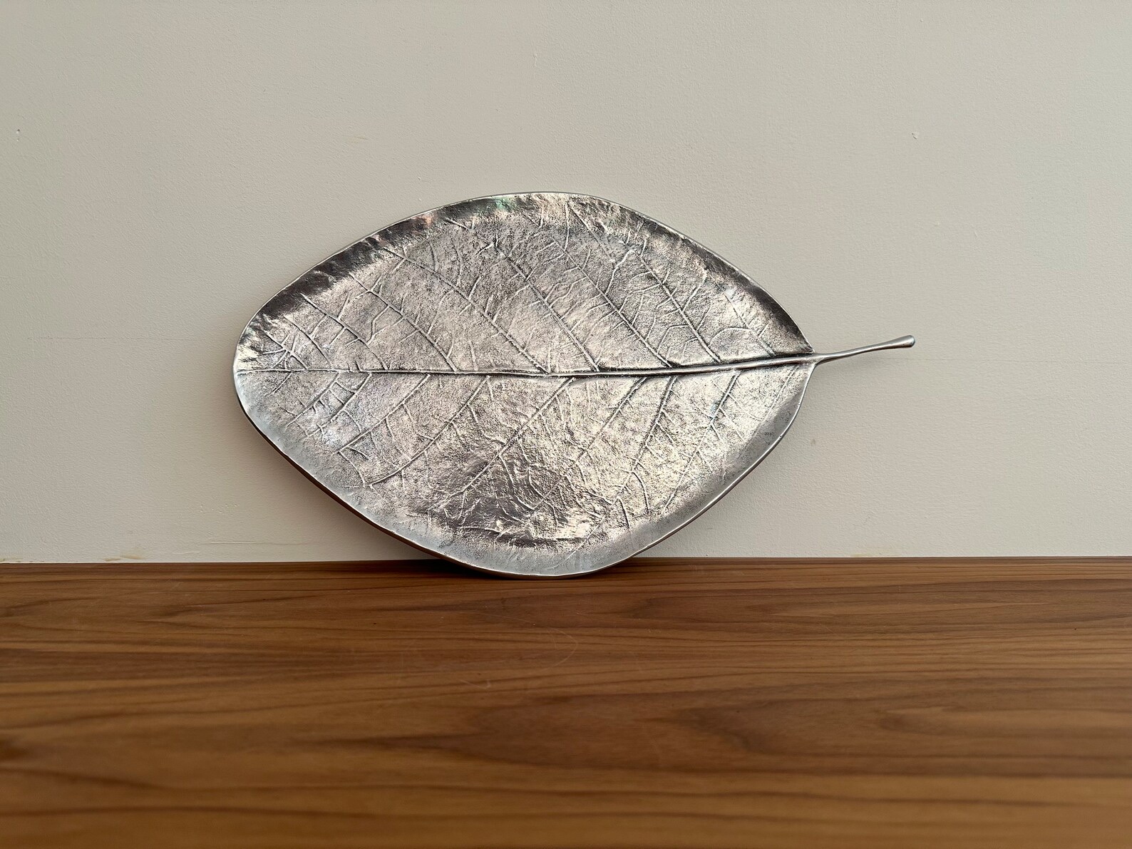Vintage Michael Aram Sivered Metal Botanical Large leaf Tray 15" x 10" - Image 4