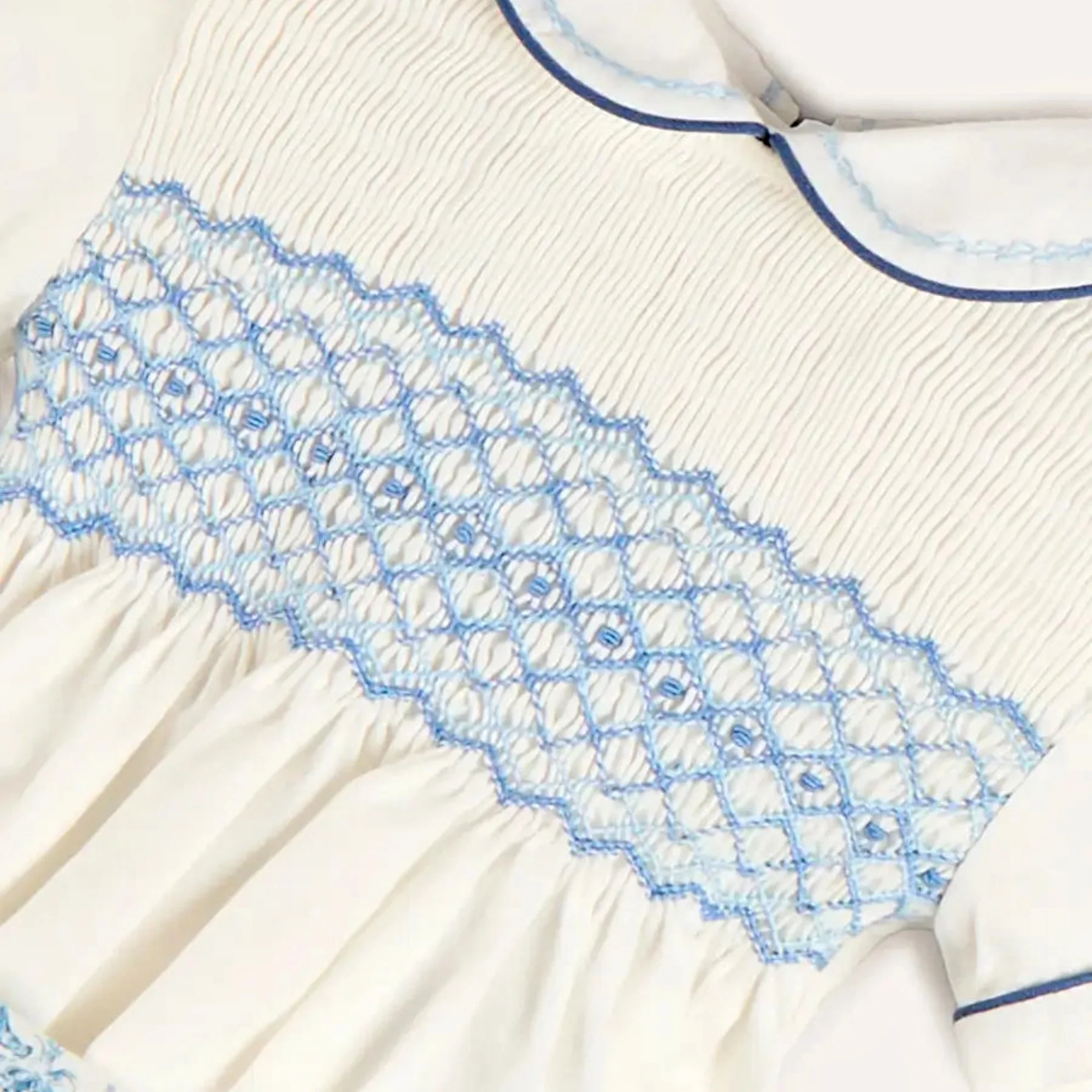 Hand-Smocked Peter Pan Collar Set Shirt - Image 3