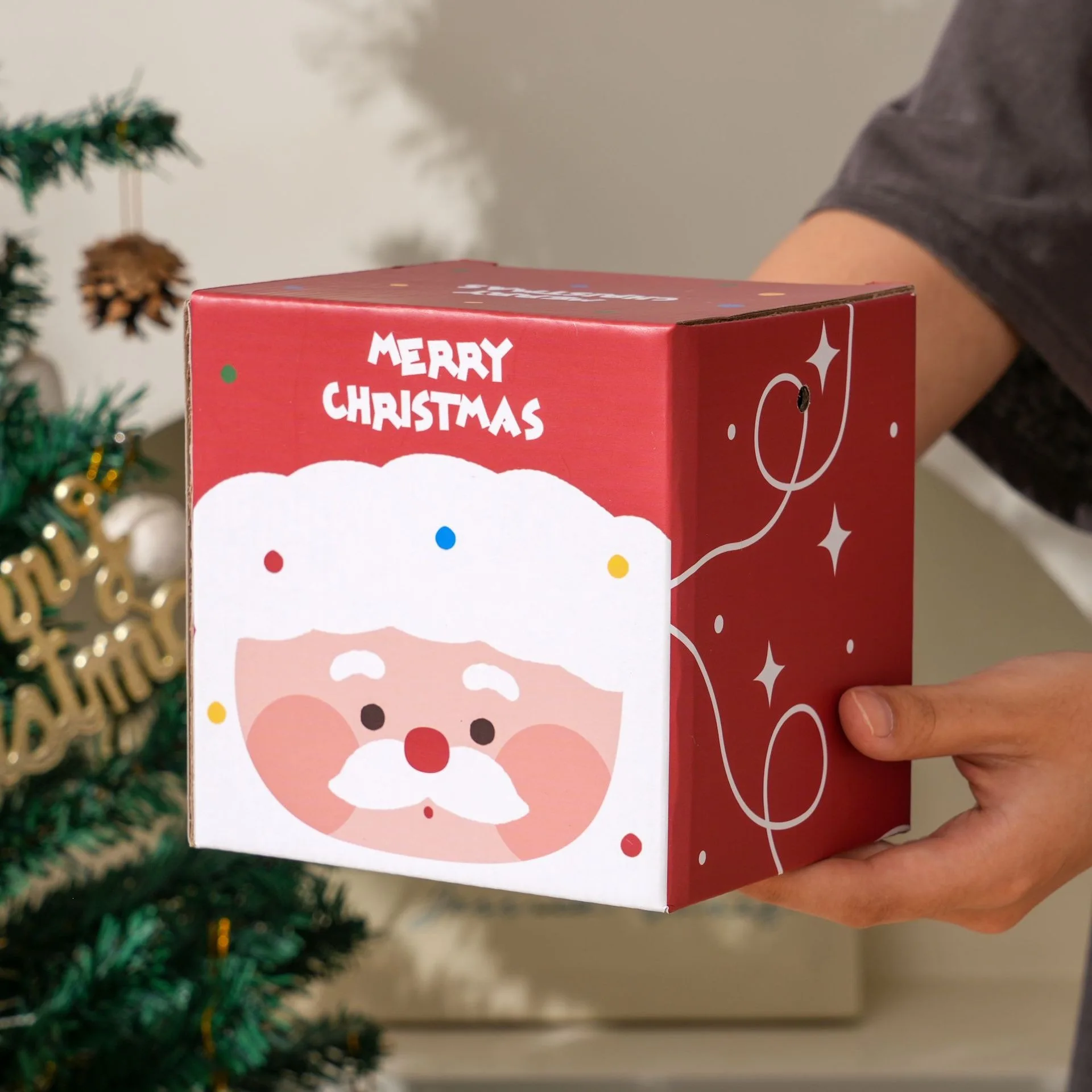 Colorful Christmas Porcelain Mug Set with Lid - Image 4